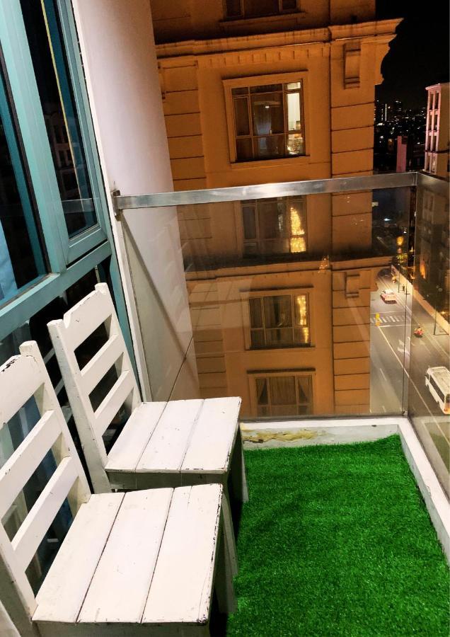 Two Palm Tree Villas Condominium - Studio 8Th Fl With Balcony - Across Terminal 3 Airport 帕赛 外观 照片