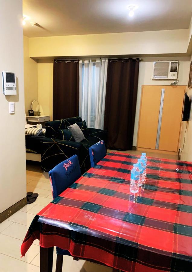Two Palm Tree Villas Condominium - Studio 8Th Fl With Balcony - Across Terminal 3 Airport 帕赛 外观 照片