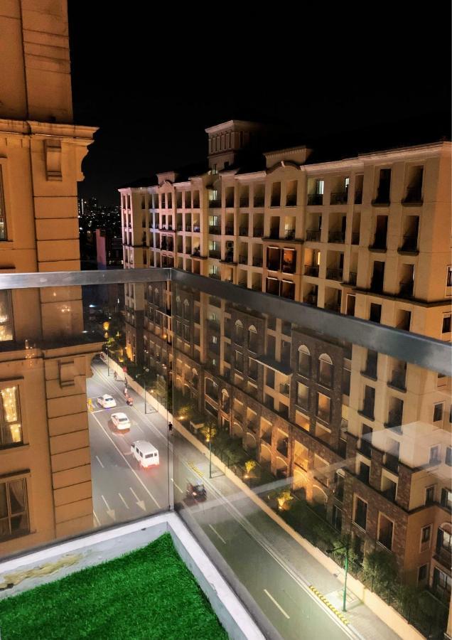 Two Palm Tree Villas Condominium - Studio 8Th Fl With Balcony - Across Terminal 3 Airport 帕赛 外观 照片